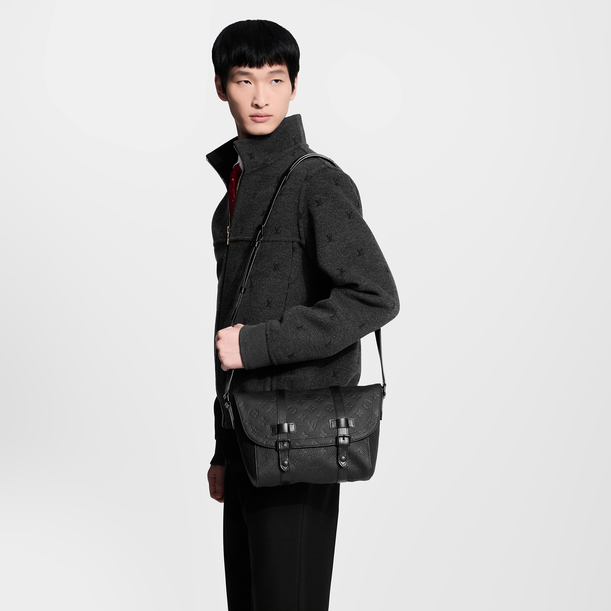 Christopher Messenger Taurillon Monogram - Men - Bags | LOUIS